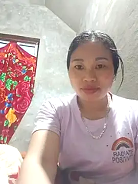 Snapshot of Maikha08 chatting on February 8, 2026, 11:35 pm Maikha08 online show from February 8, 2026, 11:35 pm