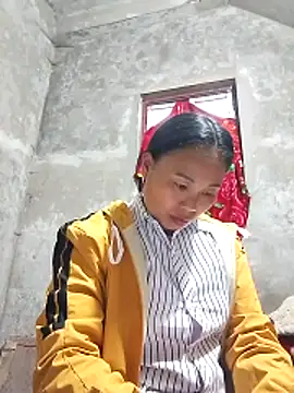 Snapshot of Maikha08 chatting on February 10, 2026, 1:04 am Maikha08 online show from February 10, 2026, 1:04 am