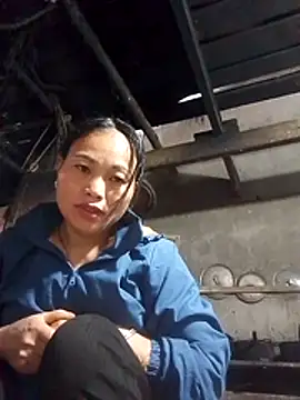 Snapshot of Maikha08 chatting on February 27, 2026, 12:44 am Maikha08 online show from February 27, 2026, 12:44 am