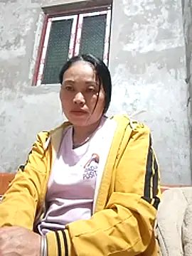 Maikha08 online show from May 2, 2026, 1:05 pm