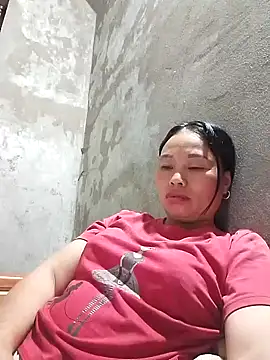 Maikha08 online show from May 6, 2026, 9:52 pm