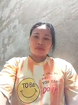 Snapshot of Maikha08 chatting on March 19, 2026, 9:26 pm Maikha08 online show from March 19, 2026, 9:26 pm