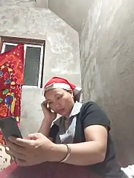 Snapshot of Maikha08 chatting on March 4, 2026, 10:06 pm Maikha08 online show from March 4, 2026, 10:06 pm