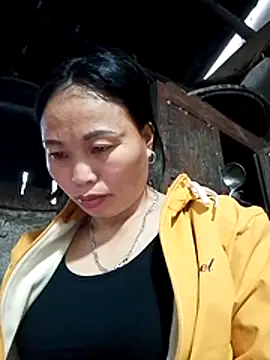 Snapshot of Maikha08 chatting on March 17, 2026, 2:03 am Maikha08 online show from March 17, 2026, 2:03 am