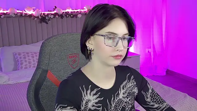 ElenaSomerhalder online show from January 18, 2026, 9:35 am