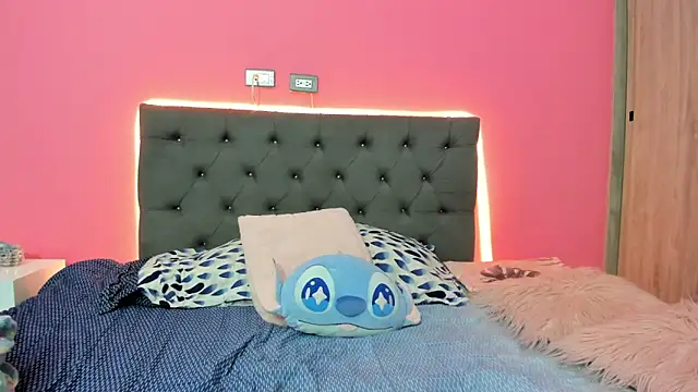 Snapshot of ariloe_quintero chatting on February 11, 2026, 12:05 pm ariloe quintero online show from February 11, 2026, 12:05 pm