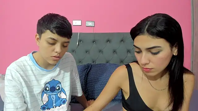 Snapshot of ariloe_quintero chatting on February 25, 2026, 12:49 pm ariloe quintero online show from February 25, 2026, 12:49 pm