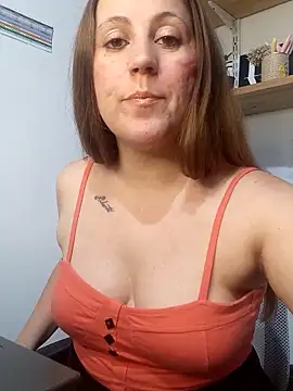 Snapshot of SofiEsteves chatting on December 16, 2025, 6:45 pm SofiEsteves online show from December 16, 2025, 6:45 pm