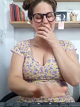 Snapshot of SofiEsteves chatting on March 20, 2026, 1:12 pm SofiEsteves online show from March 20, 2026, 1:12 pm