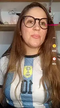 Snapshot of SofiEsteves chatting on July 16, 2026, 4:04 pm SofiEsteves online show from July 16, 2026, 4:04 pm