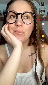 Snapshot of SofiEsteves chatting on July 28, 2026, 1:32 pm SofiEsteves online show from July 28, 2026, 1:32 pm