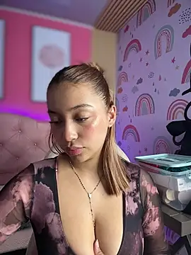 Snapshot of Kitty-LS chatting on December 19, 2025, 1:35 pm Kitty-LS online show from December 19, 2025, 1:35 pm