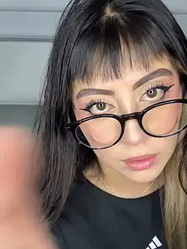 justmariee online show from April 3, 2026, 5:25 am