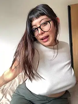 justmariee online show from May 12, 2026, 3:51 pm