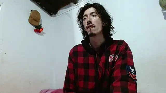 sk8-boy online show from June 24, 2026, 4:27 pm