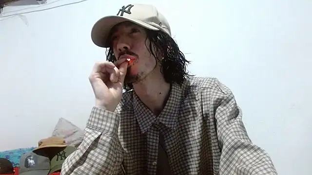 sk8-boy online show from July 22, 2026, 11:40 pm