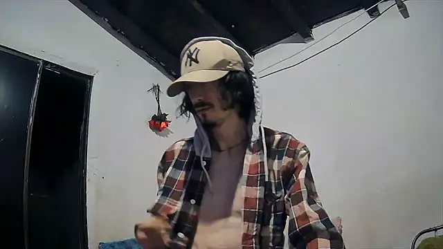 sk8-boy online show from August 1, 2026, 12:47 pm