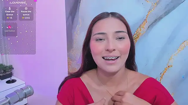 Snapshot of Ary__cherry chatting on July 21, 2026, 8:32 pm Ary cherry online show from July 21, 2026, 8:32 pm