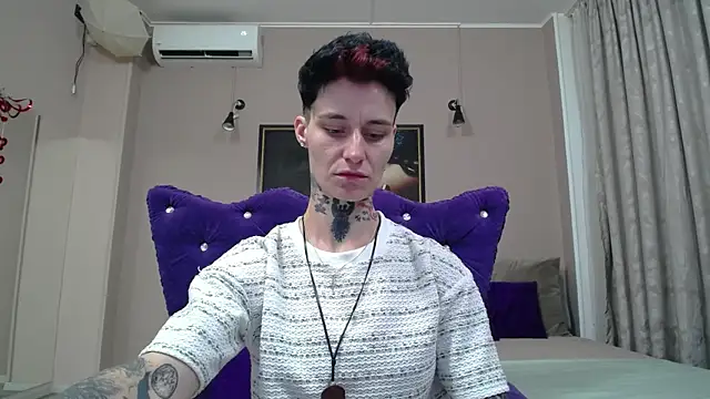 Snapshot of KennyXSX chatting on July 2, 2026, 2:01 pm KennyXSX online show from July 2, 2026, 2:01 pm