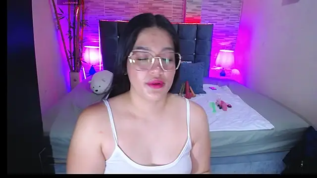 Valeri hot22 online show from May 9, 2026, 8:45 pm