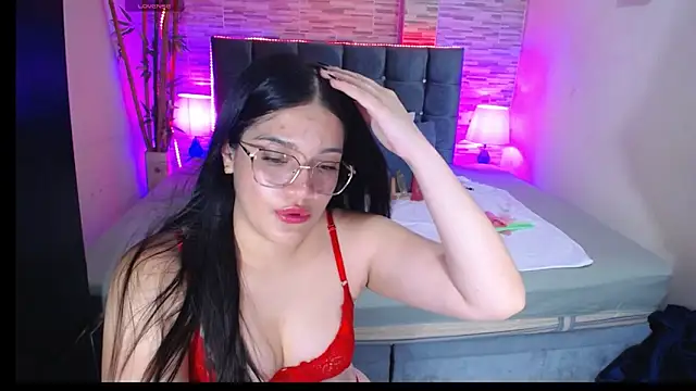Valeri hot22 online show from May 4, 2026, 9:17 pm