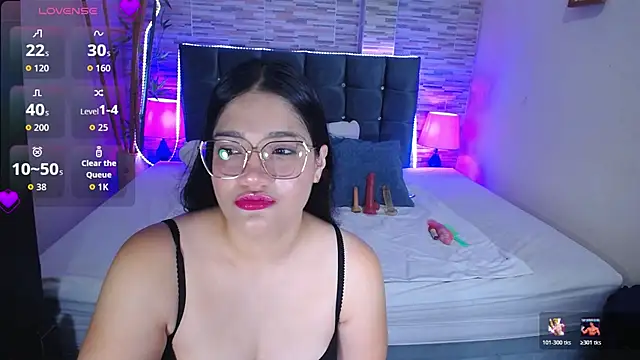 Snapshot of Valeri_hot22 chatting on June 12, 2026, 9:23 pm Valeri hot22 online show from June 12, 2026, 9:23 pm