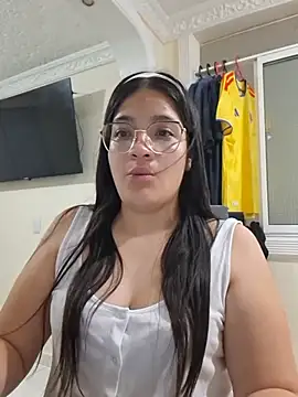 Snapshot of Valeri_hot22 chatting on June 23, 2026, 10:52 pm Valeri hot22 online show from June 23, 2026, 10:52 pm