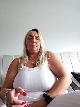 Snapshot of theblondecocklover chatting on May 18, 2026, 7:07 pm theblondecocklover online show from May 18, 2026, 7:07 pm