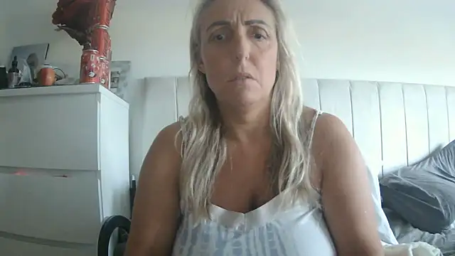 Snapshot of theblondecocklover chatting on June 10, 2026, 4:46 am theblondecocklover online show from June 10, 2026, 4:46 am