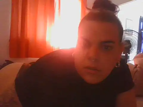 MissAlaskaBoo online show from December 17, 2025, 1:16 pm