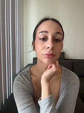 ChiaraSommer online show from March 10, 2026, 7:07 pm