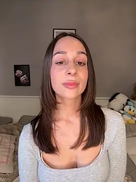 Snapshot of ChiaraSommer chatting on April 21, 2026, 4:24 pm ChiaraSommer online show from April 21, 2026, 4:24 pm