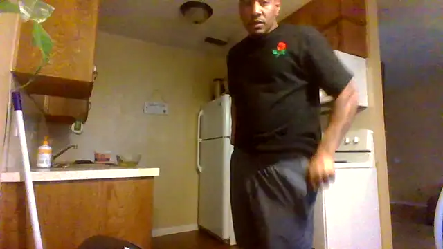 Snapshot of KingDes55 chatting on March 8, 2026, 3:37 pm KingDes55 online show from March 8, 2026, 3:37 pm