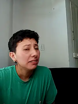 Snapshot of Mei_and_Gaby chatting on January 14, 2026, 5:27 pm Mei and Gaby online show from January 14, 2026, 5:27 pm