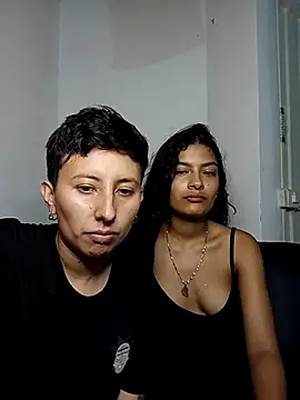 Snapshot of Mei_and_Gaby chatting on January 7, 2026, 2:49 am Mei and Gaby online show from January 7, 2026, 2:49 am