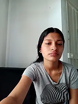 Snapshot of Mei_and_Gaby chatting on February 1, 2026, 5:11 pm Mei and Gaby online show from February 1, 2026, 5:11 pm