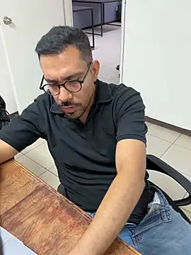 AdrianGarcia89 online show from May 19, 2026, 1:56 am