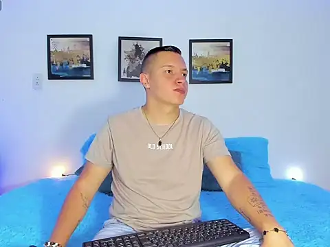 Snapshot of ethan_flame1 chatting on December 18, 2025, 3:49 pm ethan flame1 online show from December 18, 2025, 3:49 pm