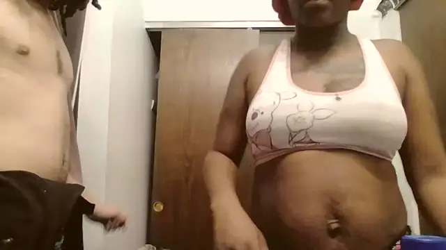 eXoTicCaNnIe online show from December 17, 2025, 3:00 am