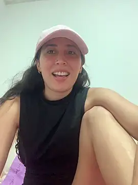 Snapshot of LatinDoll8 chatting on June 9, 2026, 2:12 am LatinDoll8 online show from June 9, 2026, 2:12 am