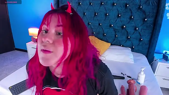 Snapshot of Issa_Clark01 chatting on March 12, 2026, 12:27 am Issa Clark01 online show from March 12, 2026, 12:27 am