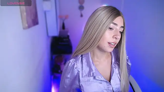 Snapshot of channel_blondee chatting on March 11, 2026, 8:36 pm channel blondee online show from March 11, 2026, 8:36 pm