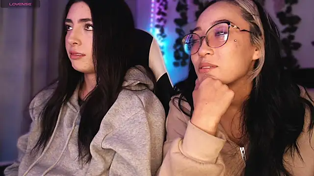 Snapshot of viicky_r chatting on March 23, 2026, 4:56 am viicky r online show from March 23, 2026, 4:56 am