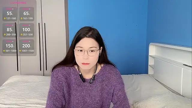 Emma-mimi online show from December 22, 2025, 5:07 am