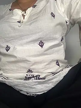 missmisha01 online show from January 9, 2026, 2:46 pm