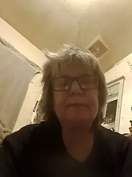 Snapshot of becky1111 chatting on July 27, 2026, 11:28 am becky1111 online show from July 27, 2026, 11:28 am