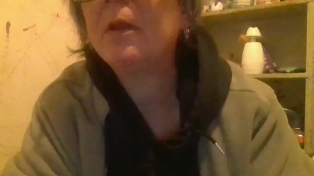 Snapshot of becky1111 chatting on June 14, 2026, 8:37 am becky1111 online show from June 14, 2026, 8:37 am