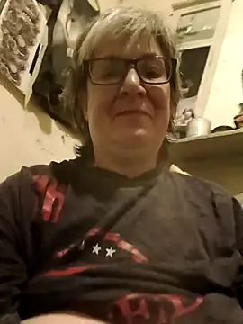 Snapshot of becky1111 chatting on July 17, 2026, 12:19 am becky1111 online show from July 17, 2026, 12:19 am