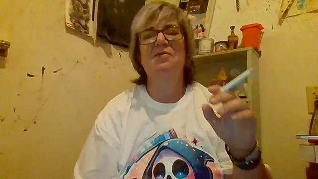 Snapshot of becky1111 chatting on July 6, 2026, 7:49 pm becky1111 online show from July 6, 2026, 7:49 pm