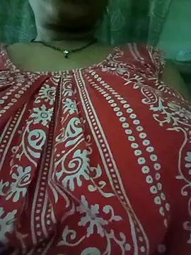 Snapshot of MAHI066 chatting on December 18, 2025, 5:28 pm MAHI066 online show from December 18, 2025, 5:28 pm